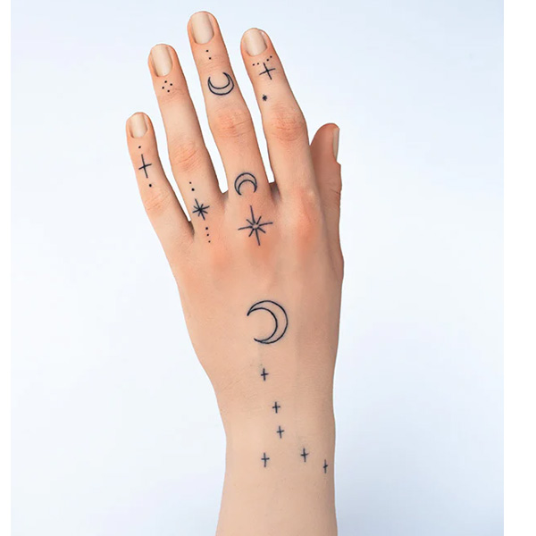 Tattoo mặt trăng bàn tay đẹp