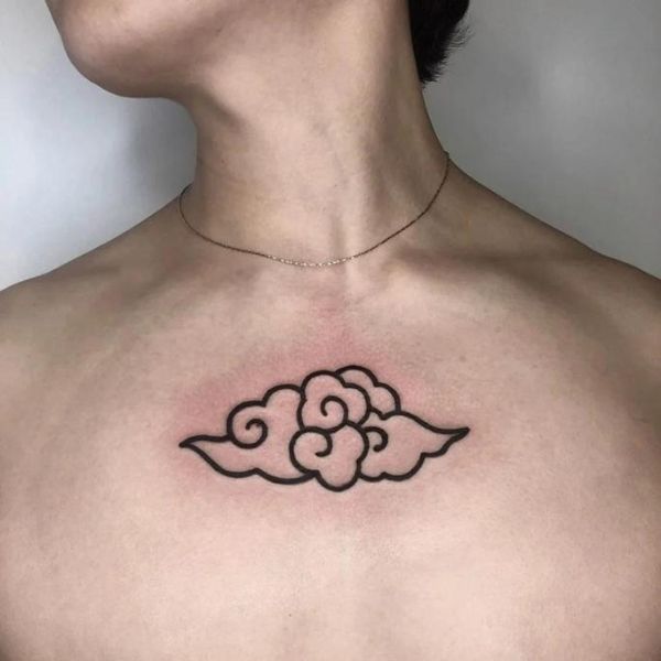 Tattoo mây đẹp ở ngực