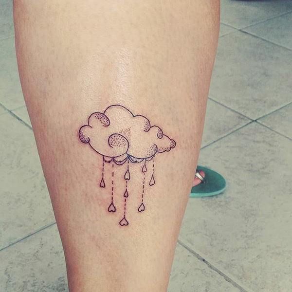 Tattoo mây ở chân