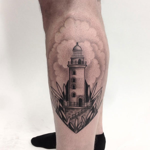 Tattoo ngọn hải đăng bắp chân ngầu