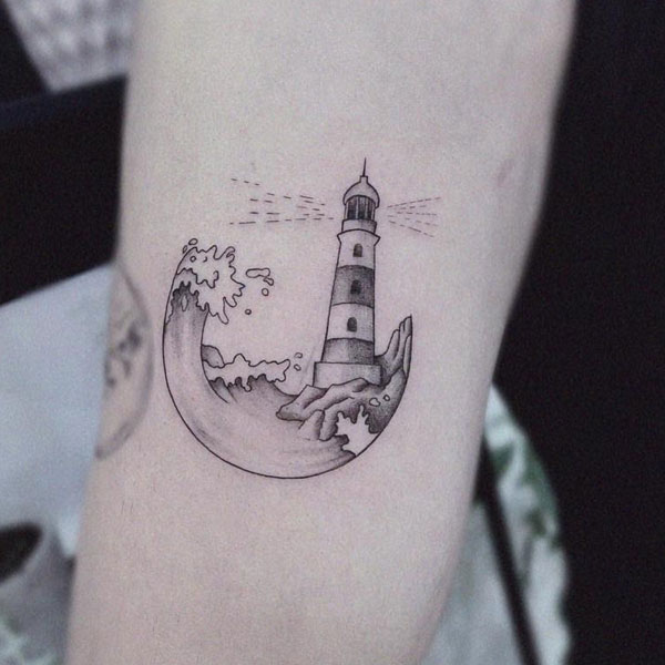 Tattoo ngọn hải đăng nhỏ đẹp