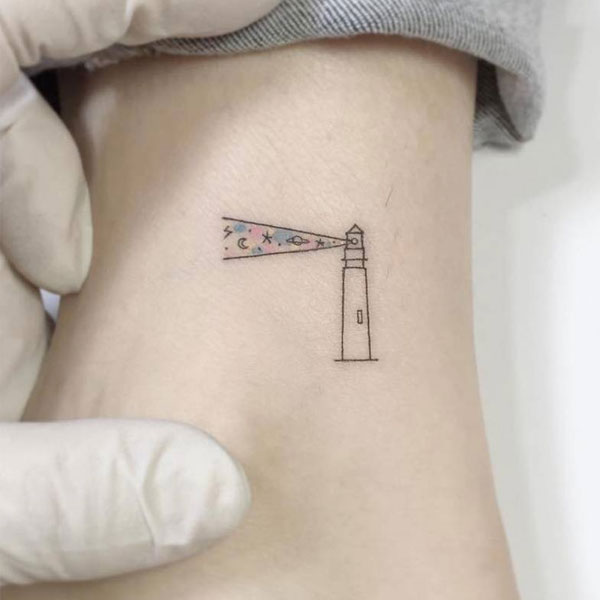 Tattoo ngọn hải đăng nhỏ