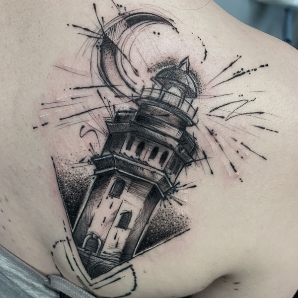Tattoo ngọn hải đăng ở vai