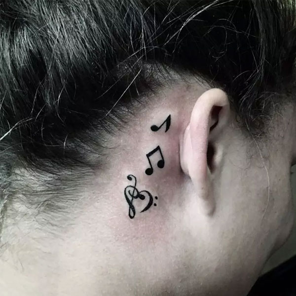 Tattoo nốt nhạc trên cổ