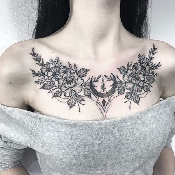 Tattoo trước ngực nữ bụi hoa
