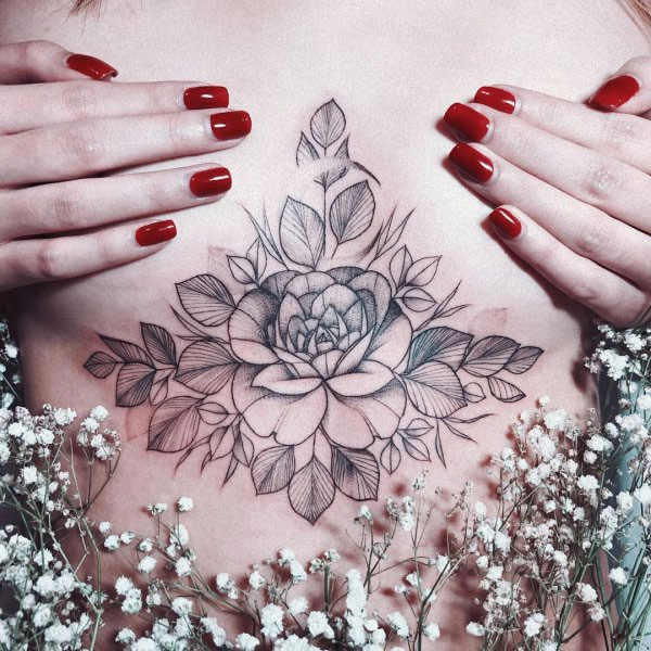 Tattoo trước ngực nữ hoa siêu chất