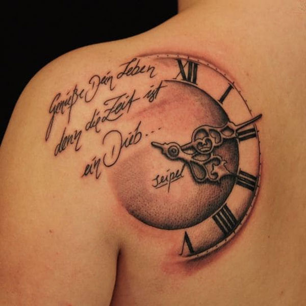 Tattoo vai nam đồng hồ