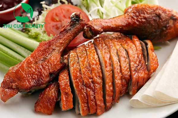 Xăm môi có ăn được thịt vịt không?