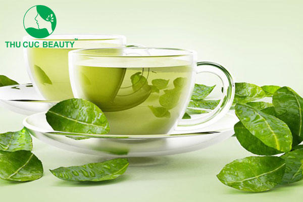 Xăm môi uống nước chè xanh được không?