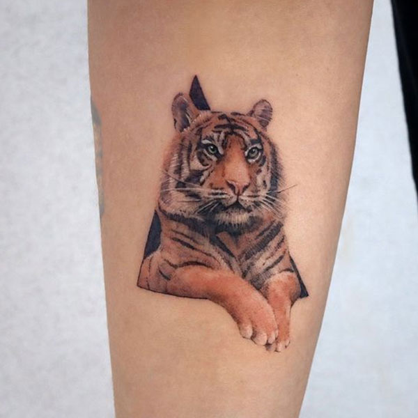 Tattoo châu á hổ mini