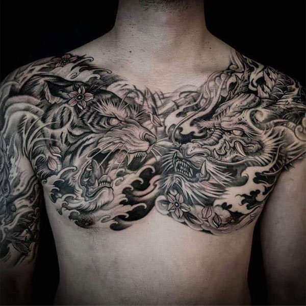 Tattoo châu á ở ngực