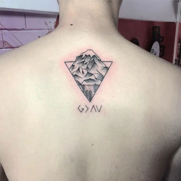Tattoo châu á tam giác