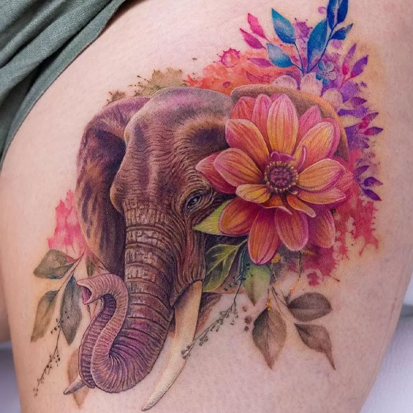 Tattoo con voi ở đùi