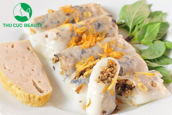 Xăm môi có ăn được bánh cuốn không?