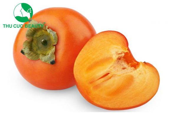 Xăm môi có ăn được quả hồng không?