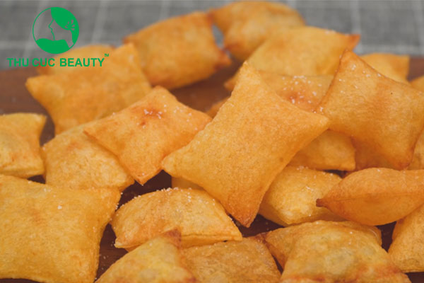 Xăm môi có được ăn bim bim không?