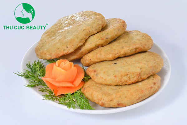 Xăm môi có được ăn chả cá không?