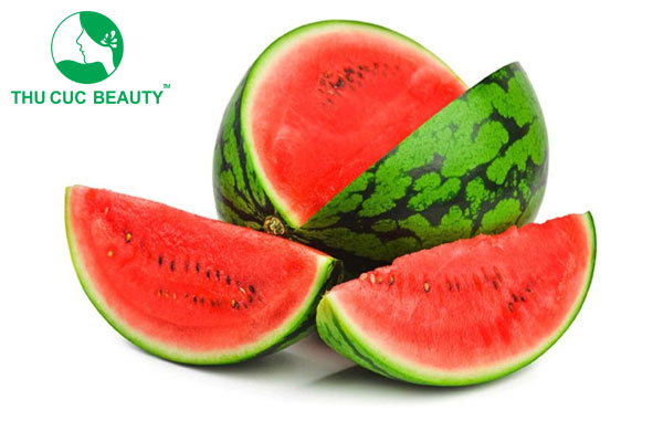 Xăm môi có được ăn dưa hấu không? Những lưu ý khi ăn dưa hấu