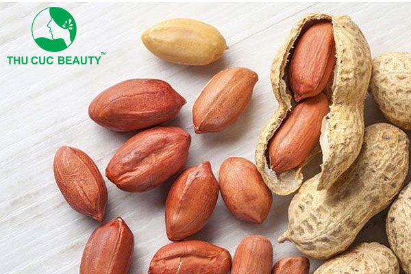 Xăm môi có được ăn lạc không?