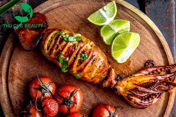 Xăm môi có được ăn mực không?