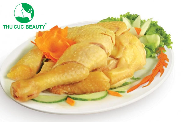 Xăm môi có được ăn thịt gà không?