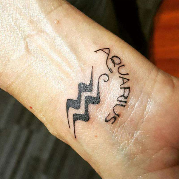 Tattoo cung bảo bình siêu đẹp ở cổ tay