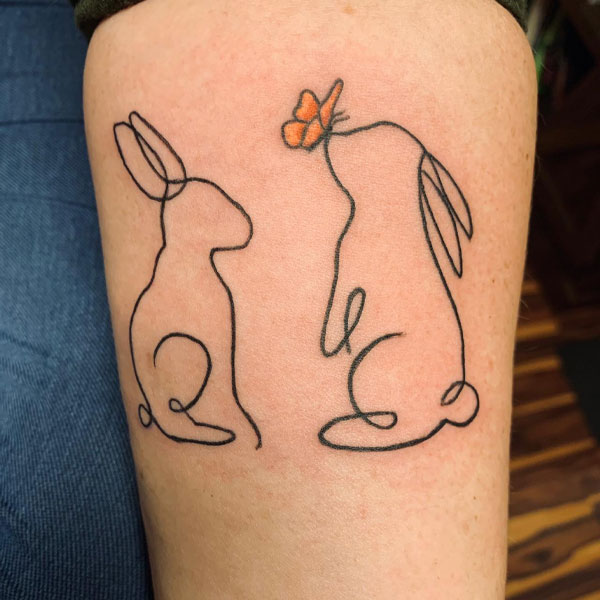 Tattoo 2 con thỏ ở chân