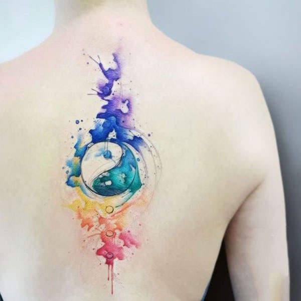 Tattoo âm dương ở lưng đẹp