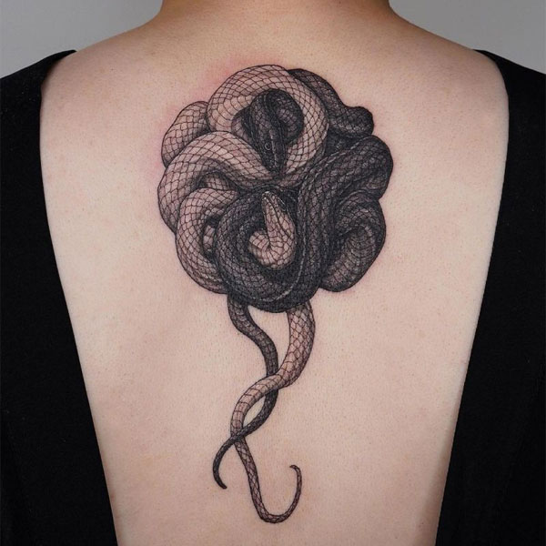 Tattoo âm dương rắn