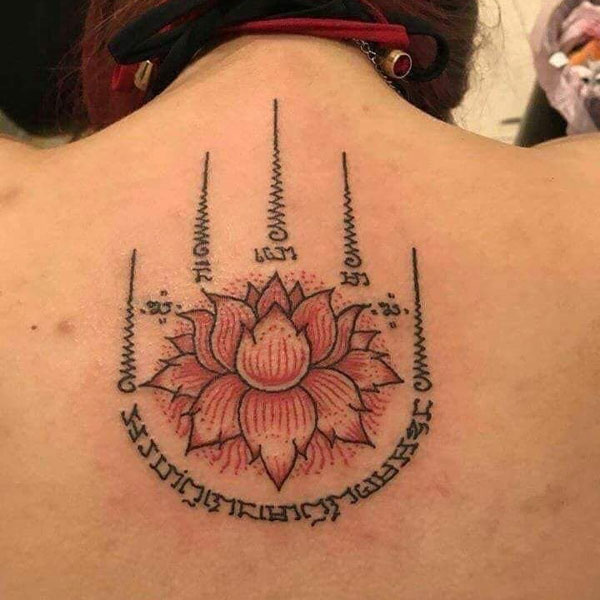 Tattoo bùa thái hoa sen