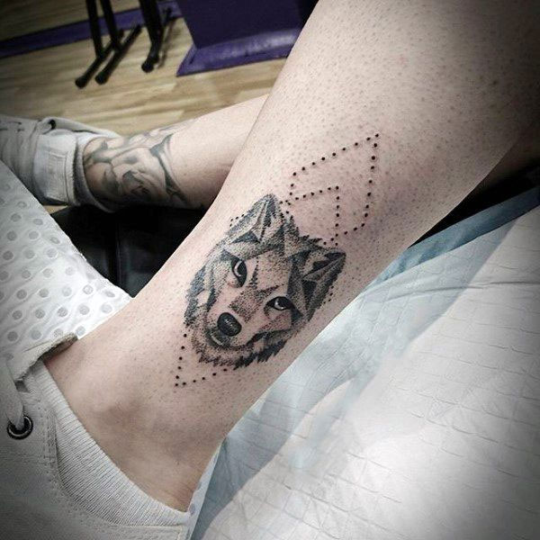 Tattoo con chó ở cổ chân