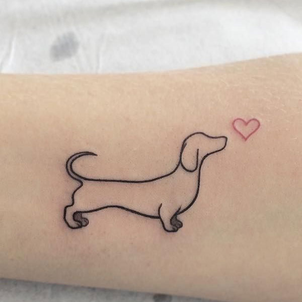 Tattoo con chó thân dài