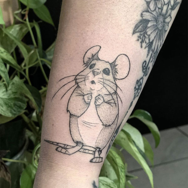 Tattoo con chuột ngộ nghĩnh