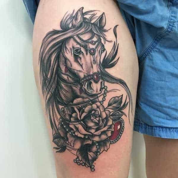 Tattoo con cái ngựa đầu lãng tử