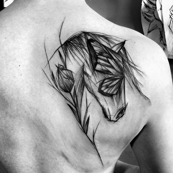 Tattoo con cái ngựa ở sườn lưng đẹp