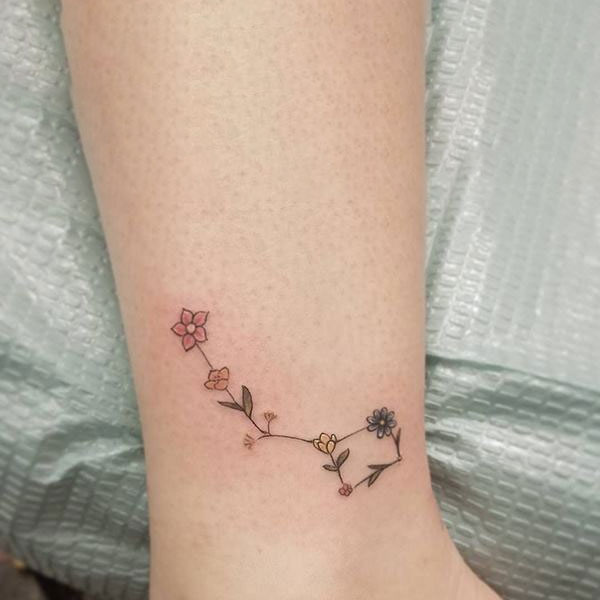 Tattoo cung song tử cổ chân đẹp
