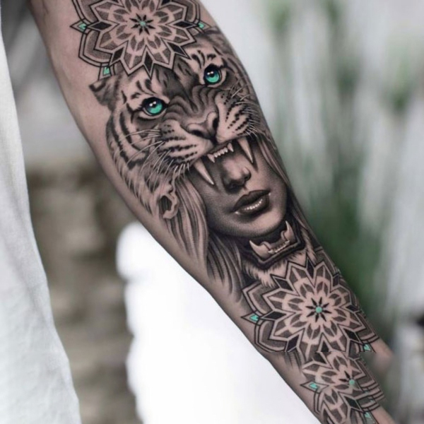 Tattoo cung sư tử kín cánh tay