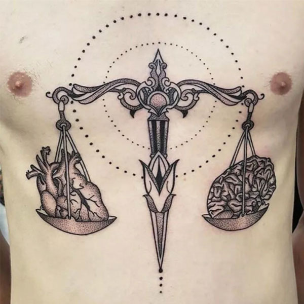 Tattoo cung thiên bình ở ngực