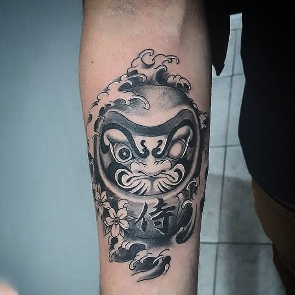 Tattoo daruma đen trắng đẹp