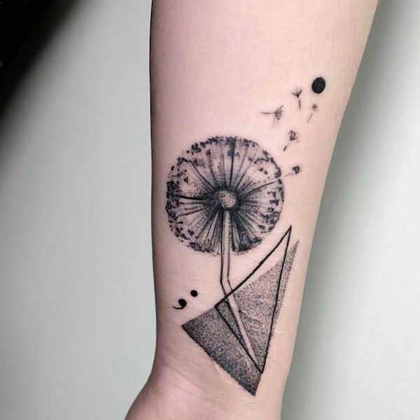 Tattoo dấu chấm phẩy hoa đẹp