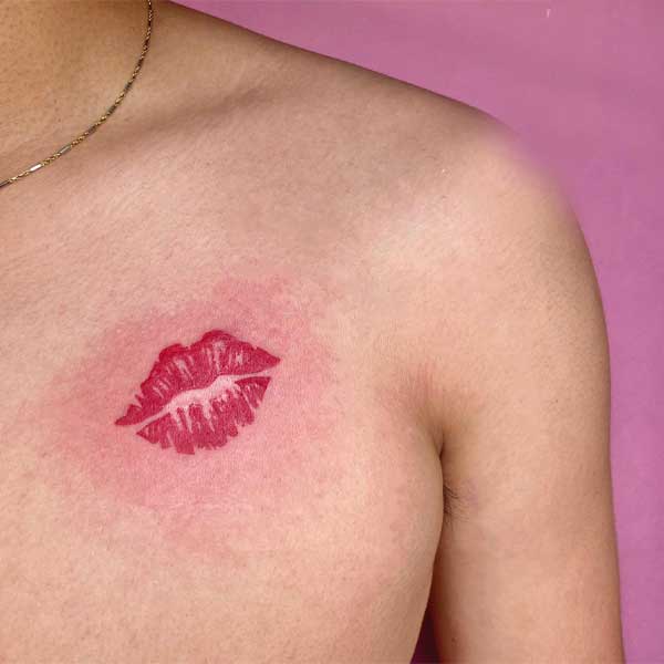 Tattoo đôi môi cho nam đẹp