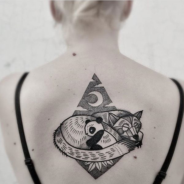Tattoo gấu trúc ở lưng