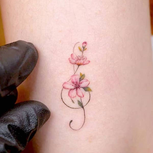 Tattoo hoa đào nhỏ