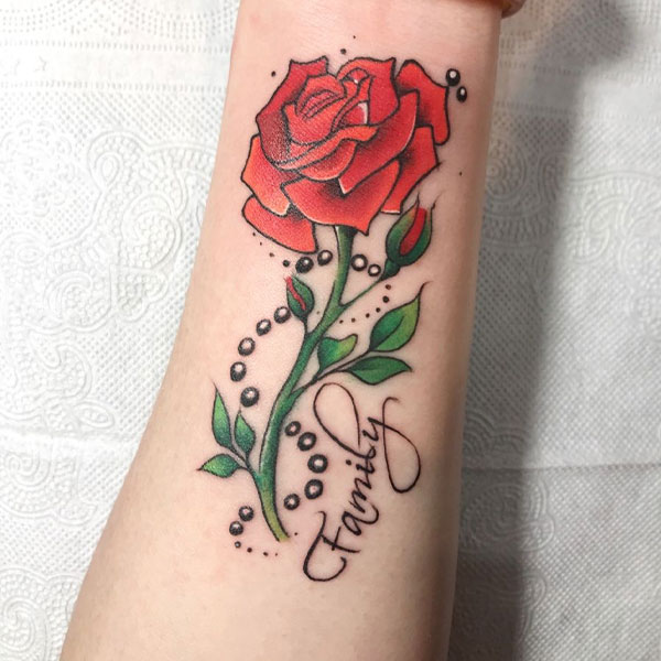 Tattoo mệnh thổ hoa hồng đỏ