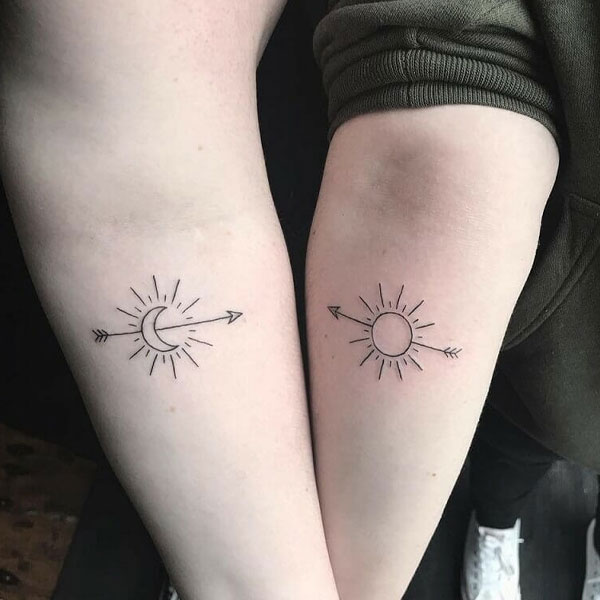 Tattoo mệnh thổ mặt trời đôi