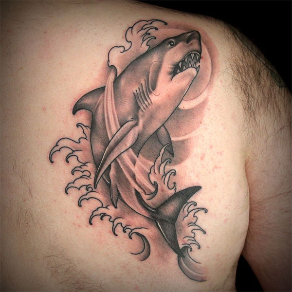 Tattoo mệnh thủy cá mập chất