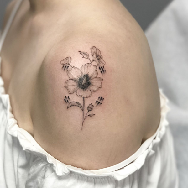 Tattoo ở vai hoa mini siêu đẹp