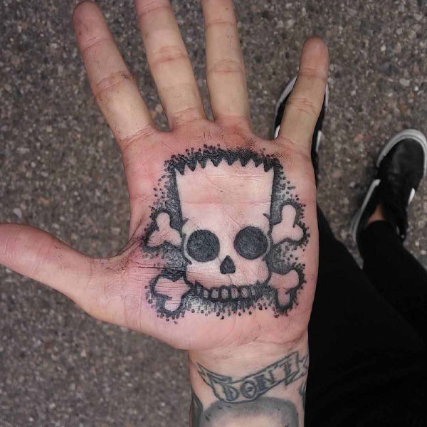 Tattoo simpson lòng bàn tay