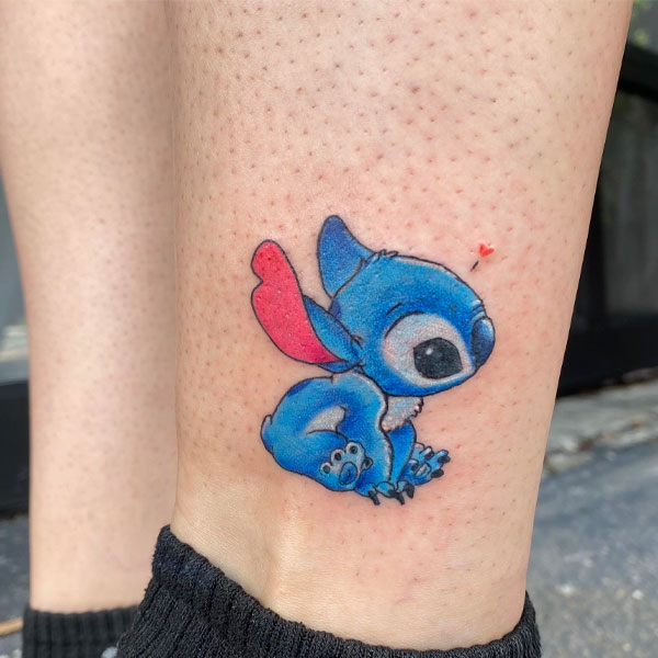 Tattoo stitch ở cổ chân