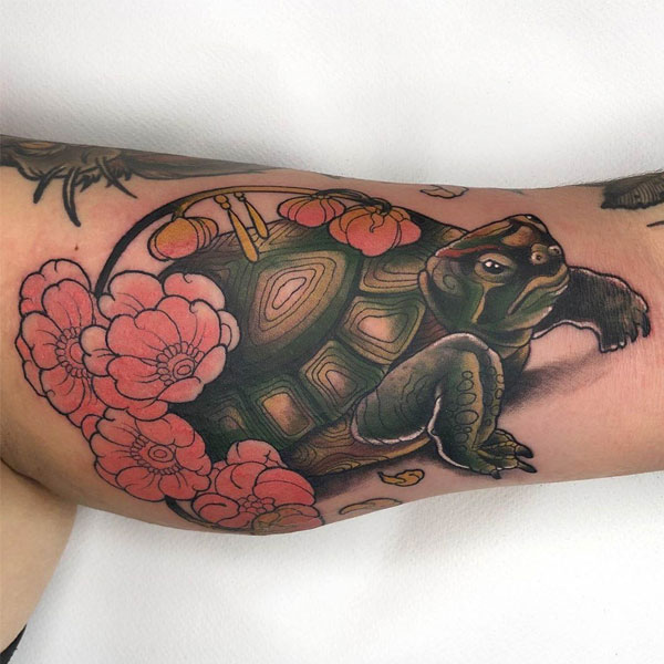 Tattoo tứ linh con cái rùa